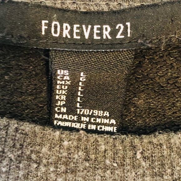 Forever 21 Lips Sweatshirt - Picture 9 of 9